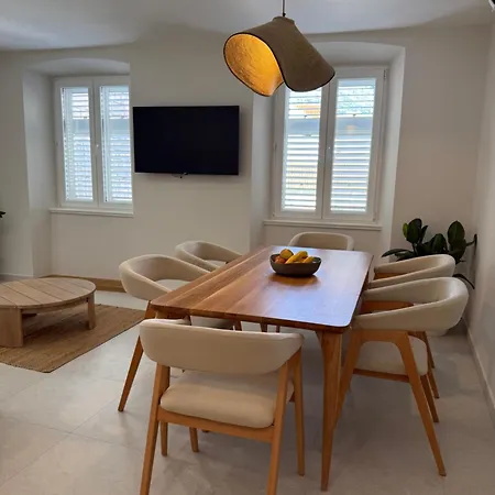 Apartment Korcula * 科尔丘拉